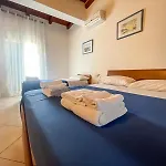 فندق مبيت وإفطار Il Faro Bad And Breakfast 3*