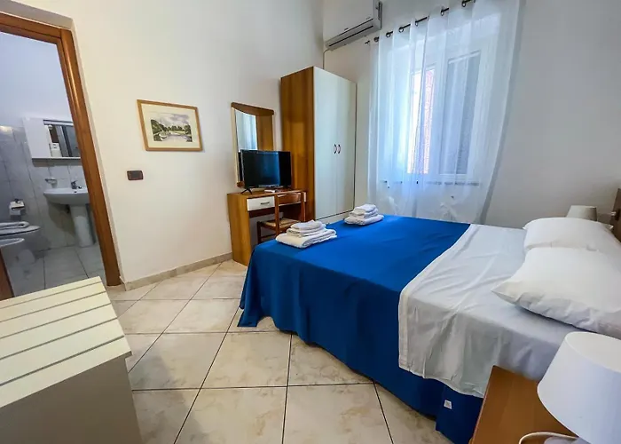 Il Faro Bad And Breakfast 住宿加早餐酒店 圣尼科拉阿尔切拉