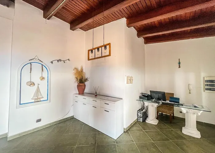 Il Faro Bad And Breakfast 3* 圣尼科拉阿尔切拉